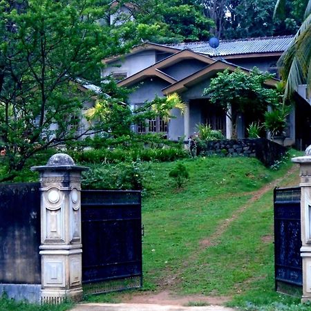 Bee Line Cinnamon Estate Villa Диквелла Экстерьер фото