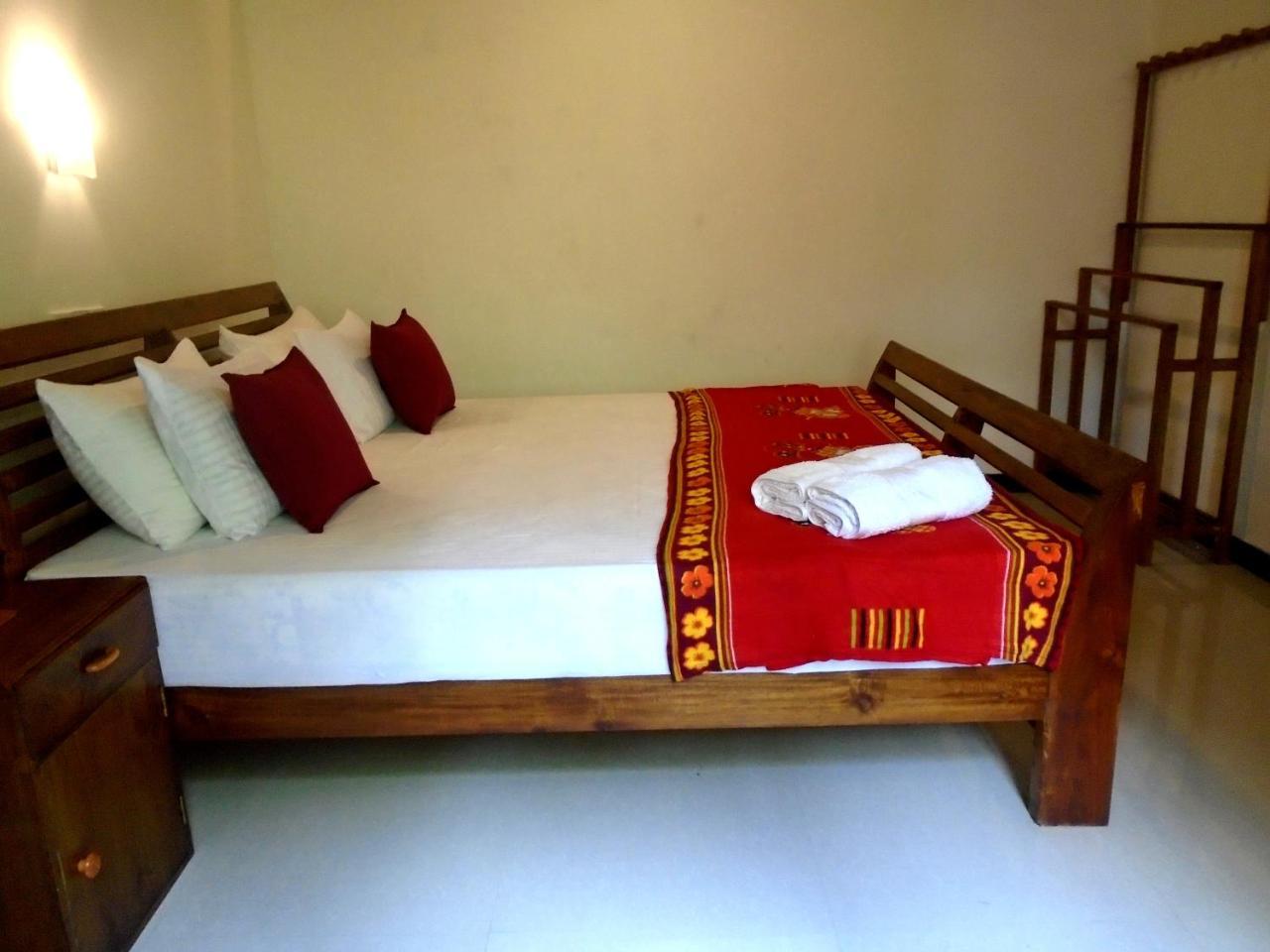 Bee Line Cinnamon Estate Villa Диквелла Экстерьер фото